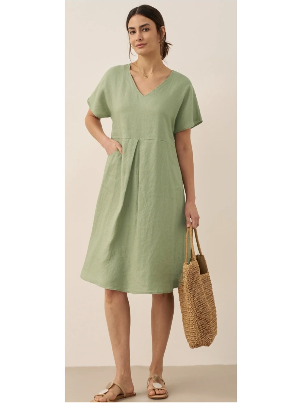 Lintico Ainsley 100% Linen V-Neck Pockets Swing Dress in -Tarragon Green Size L